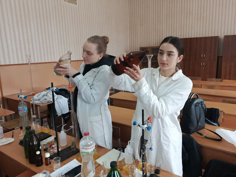 Біологи готуються до ІІІ етапу Всеукраїнської учнівської олімпіади з біології (частина 3)