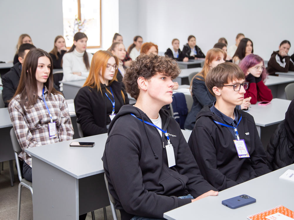 Студентка ЦДУ взяла участь у міжрегіональному дебатному турнірі «Майбутнє за молоддю»